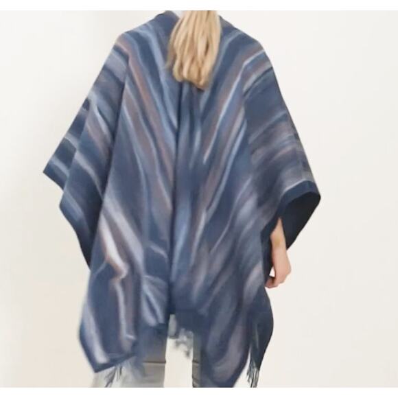 CHICO'S MARBLED FRINGED BLANKET RUANA WRAP | Blue Stripe NEW! - Picture 4 of 4